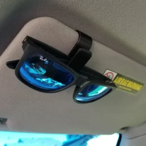 Soporte para lentes en el auto